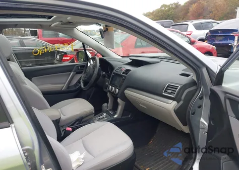 2017 Subaru Forester 2.5I Premium из США, поврежденный, VIN JF2SJAEC8HH806567